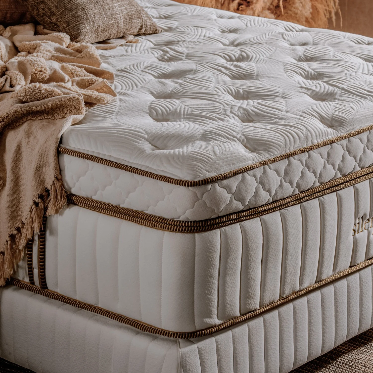 Colchón Queen Silenzio Deluxe Euro Top (Garantia 25 Años) - Image 5