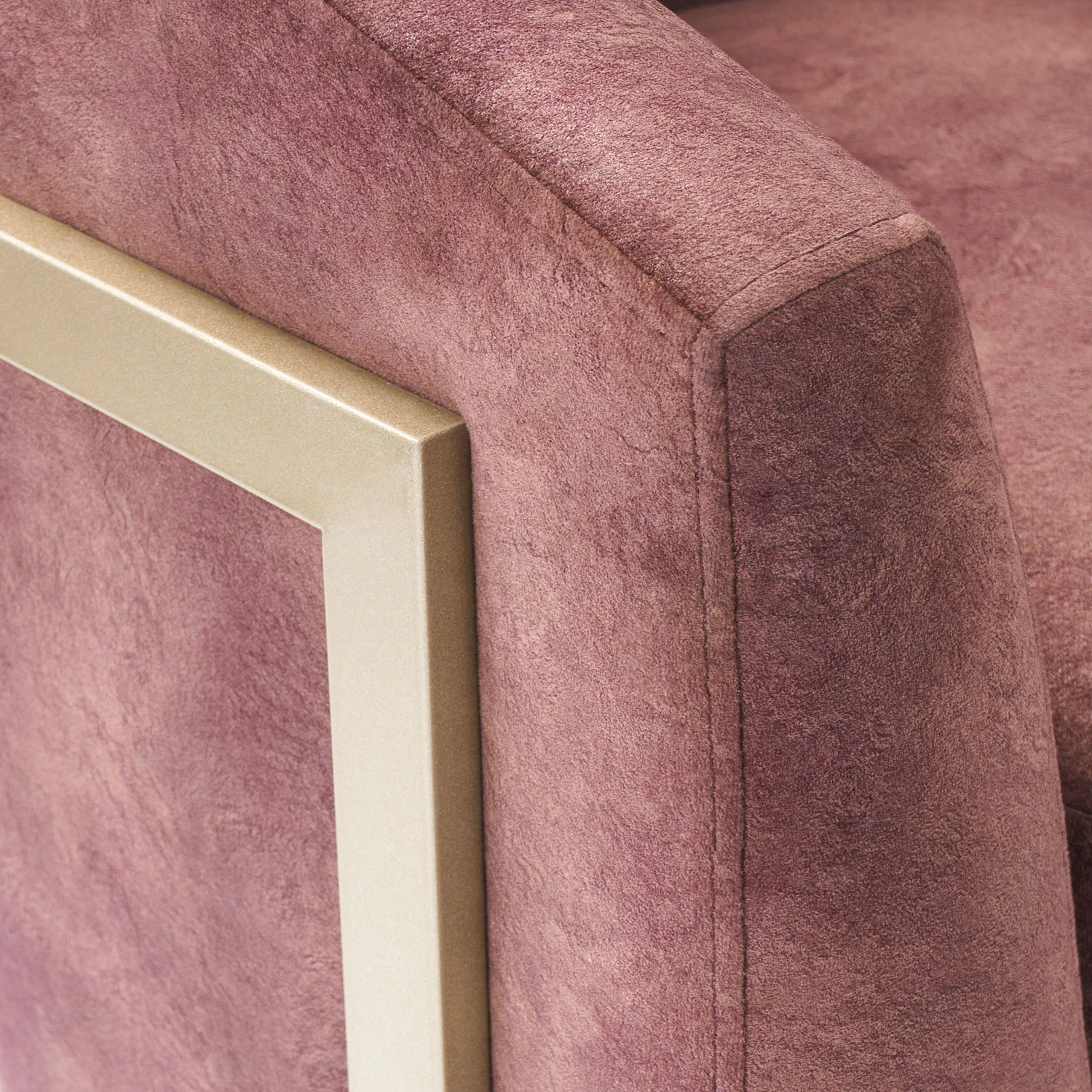 Poltrona Berlin Velvet Berenjena, Champaña - Image 3